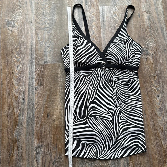 Silhouette Solution | Tankini Top - Picture 10 of 10